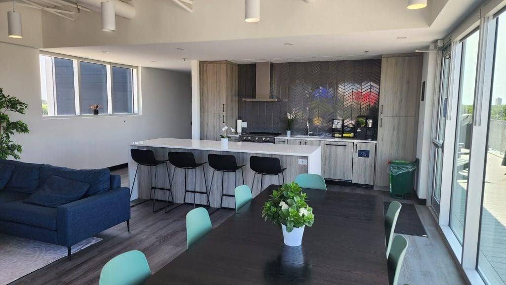 Tudor Apartments - Photo 4 of 22