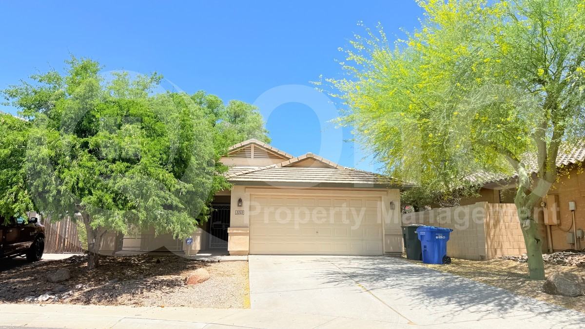 2222 W Mark Ln - Photo 2 of 4