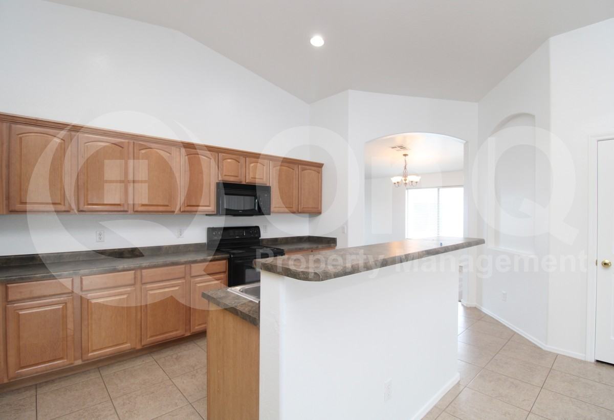 29654 W Weldon Ave - Photo 4 of 26