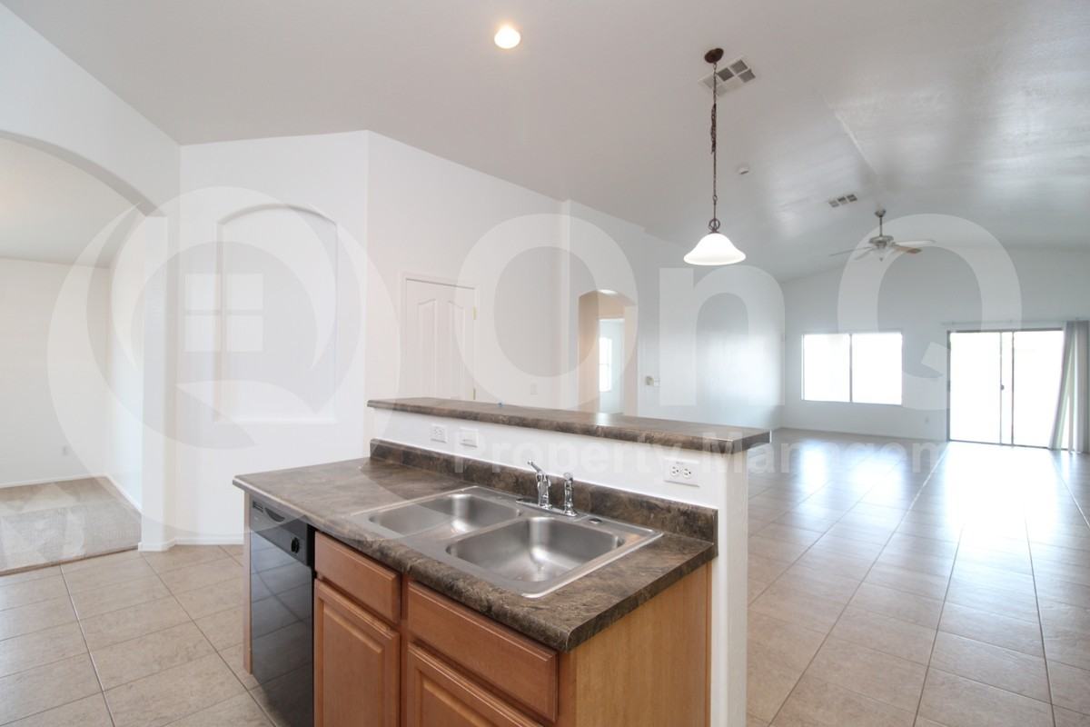 29654 W Weldon Ave - Photo 6 of 26