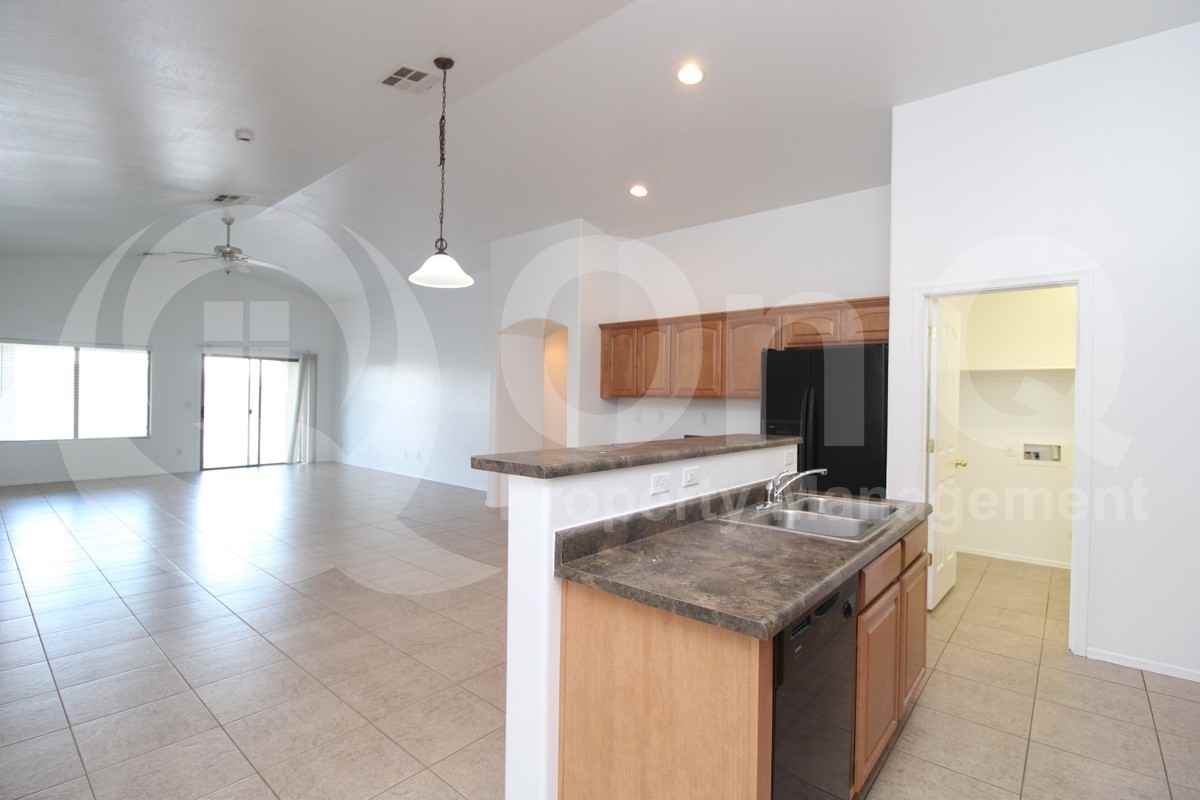 29654 W Weldon Ave - Photo 7 of 26