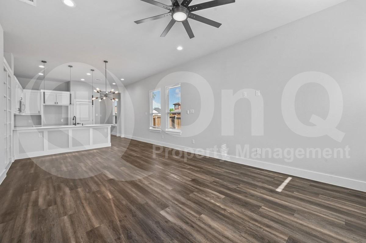 4207 Scarsdale Ln - Photo 6 of 18