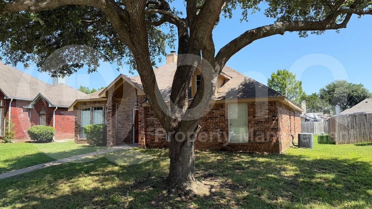 12603 Summer Hill Dr - Photo 2 of 23