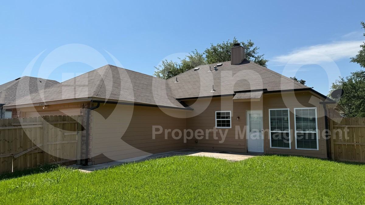 12603 Summer Hill Dr - Photo 3 of 23