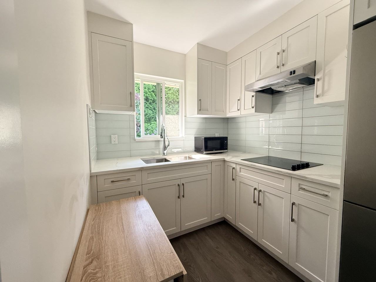 10231 Thirlmere Drive - Photo 4 of 9