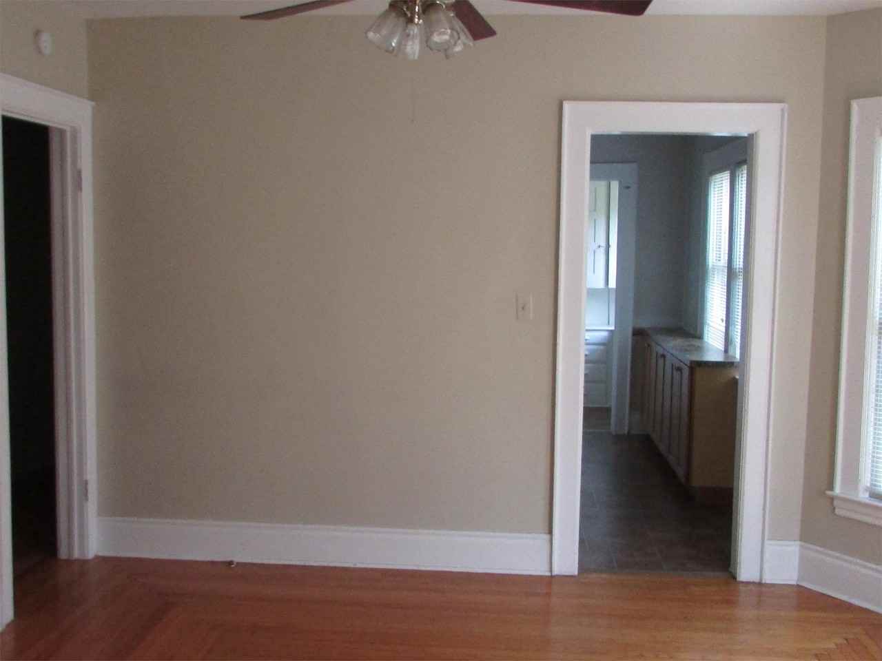 839 Westcott St #1 - Photo 3 of 20