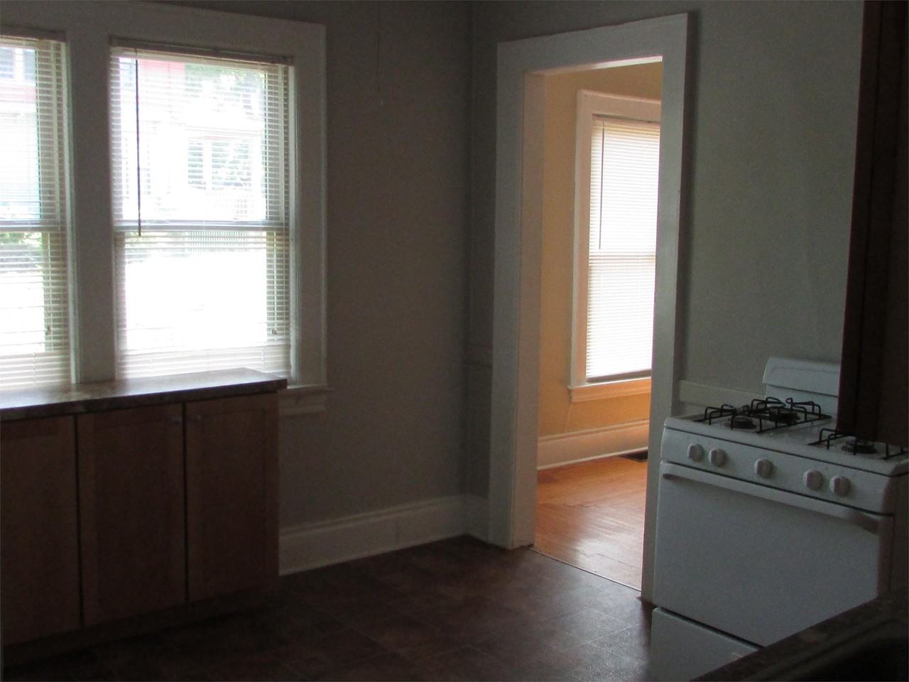 839 Westcott St #1 - Photo 6 of 20