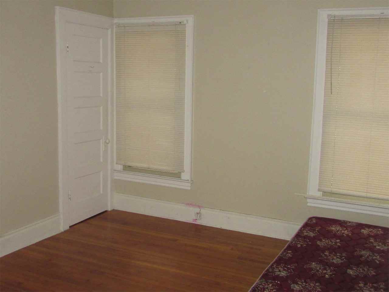 839 Westcott St #1 - Photo 3 of 20