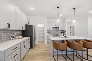 featured image of 652 Se Bradfree St