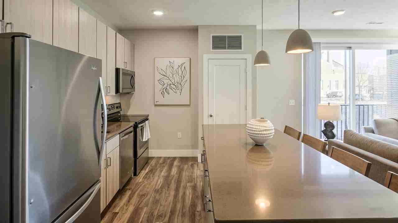 8100 Palisade Circle - Photo 7 of 30