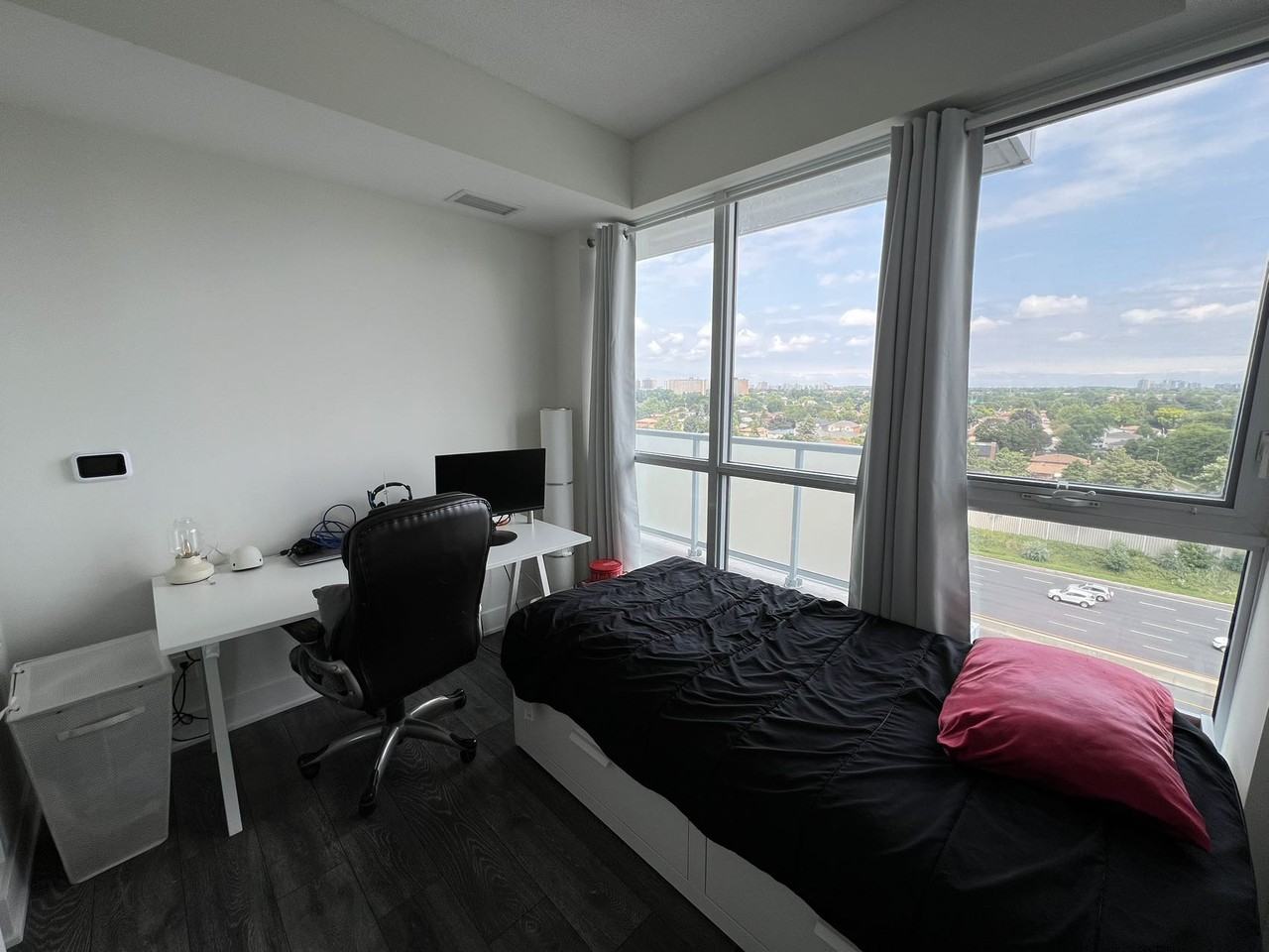 188 Fairview Mall Drive - Photo 2 of 20