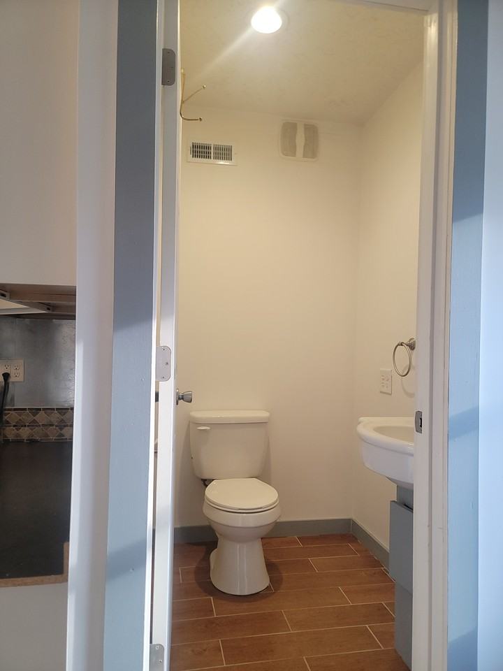 808 E Water St #A - Photo 3 of 10