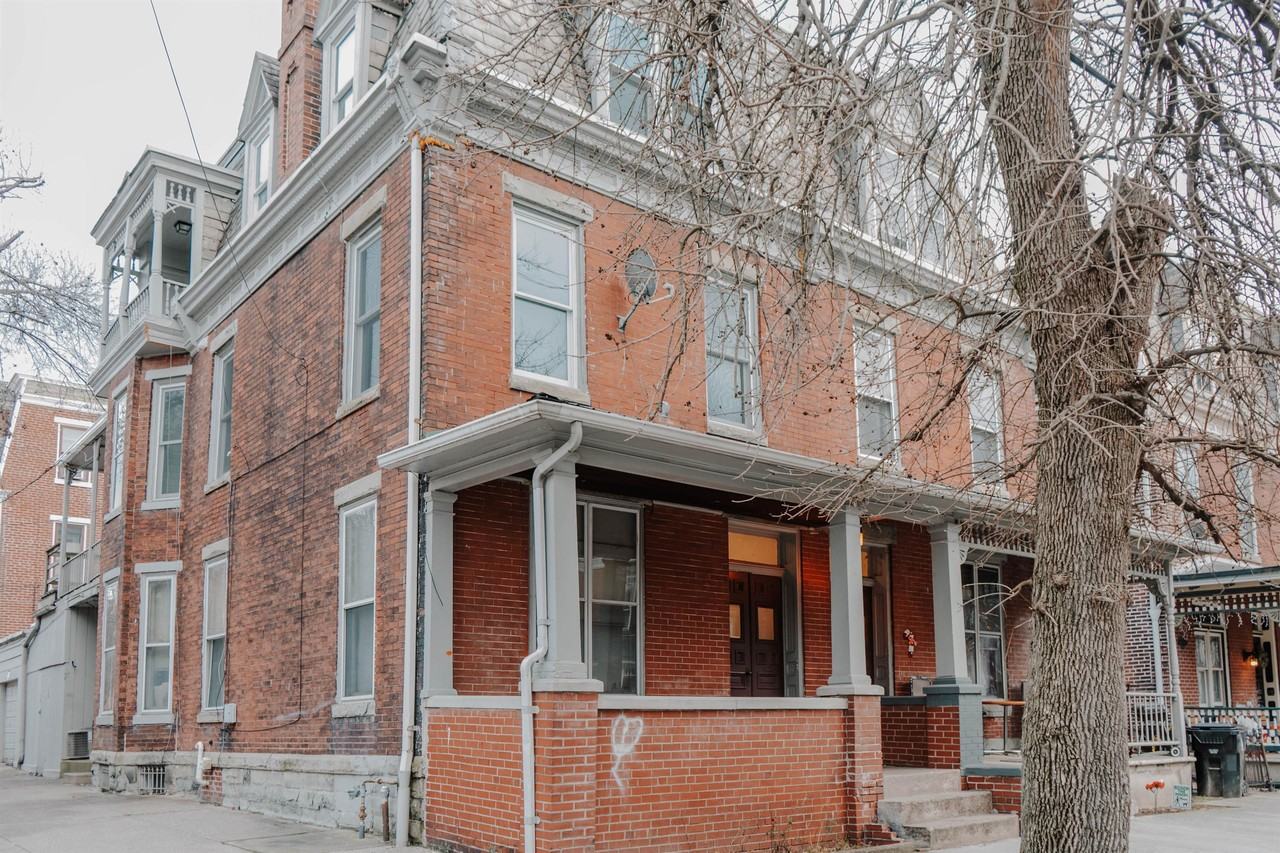 1531 Green St #2R - Photo 7 of 12