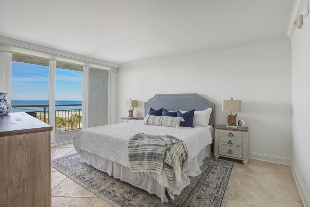 1601 Ocean Dr S - Photo 7 of 17