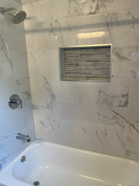 8722 S Winchester Ave - Photo 3 of 10