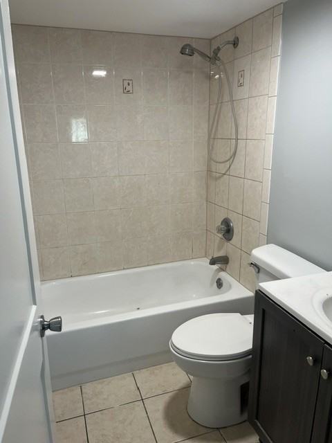8722 S Winchester Ave - Photo 7 of 10