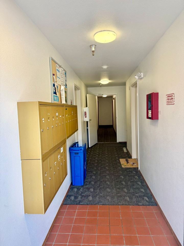 Willow Bay Apartments - Photo 5 of 11