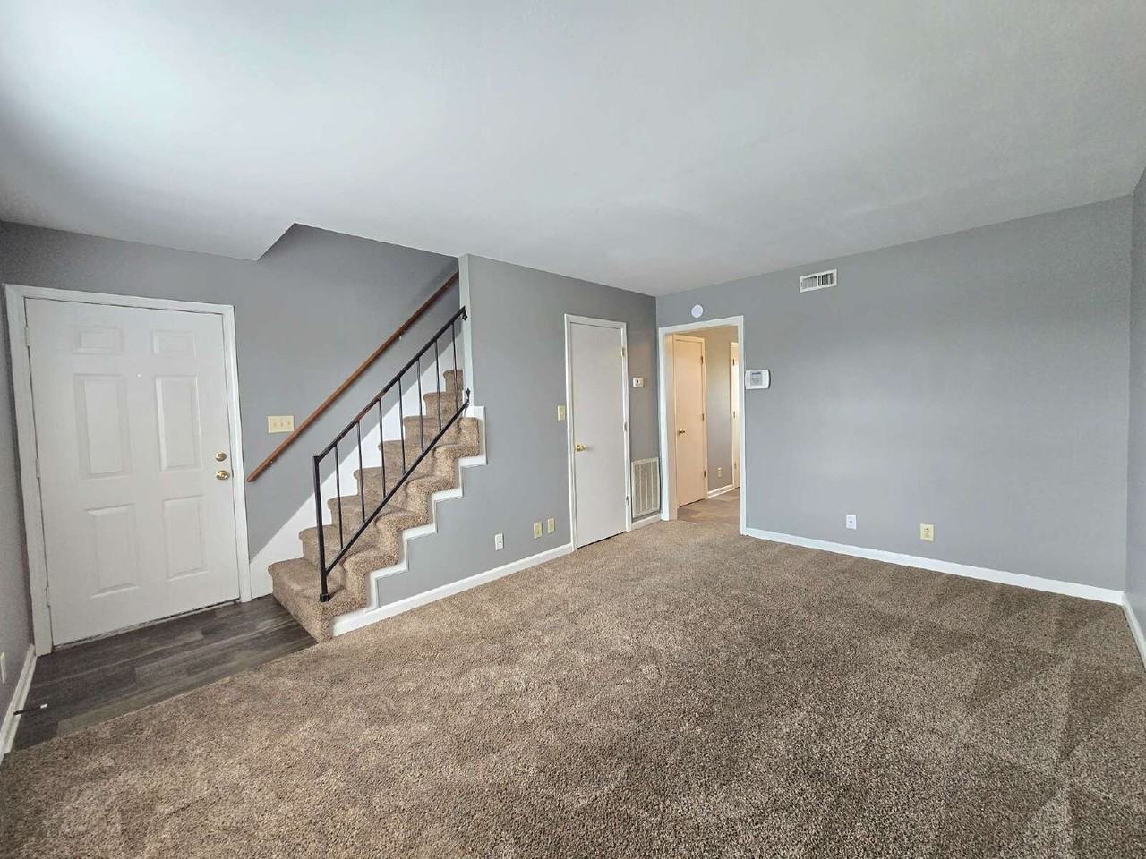 355 Peabody Dr Apt 3 - Photo 3 of 11