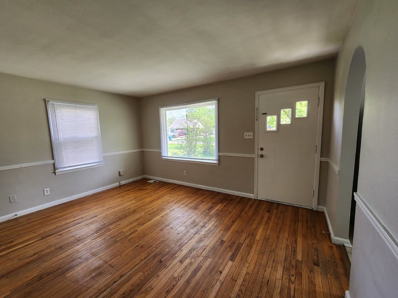 354 S Biltmore Ave - Photo 2 of 29