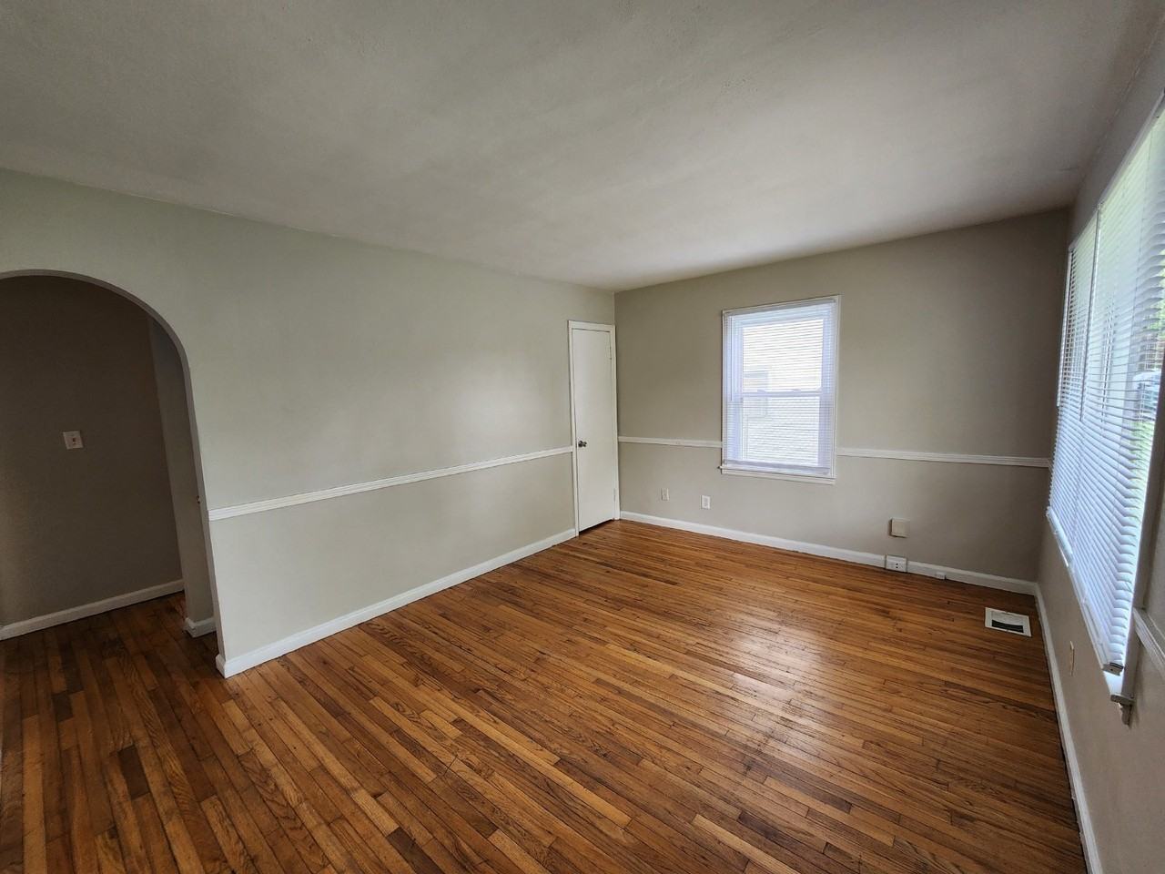 354 S Biltmore Ave - Photo 3 of 29
