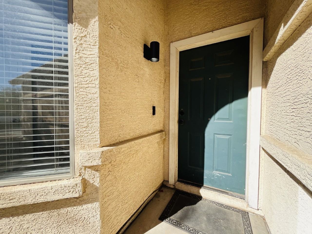 7332 N 70th Dr - Photo 2 of 25