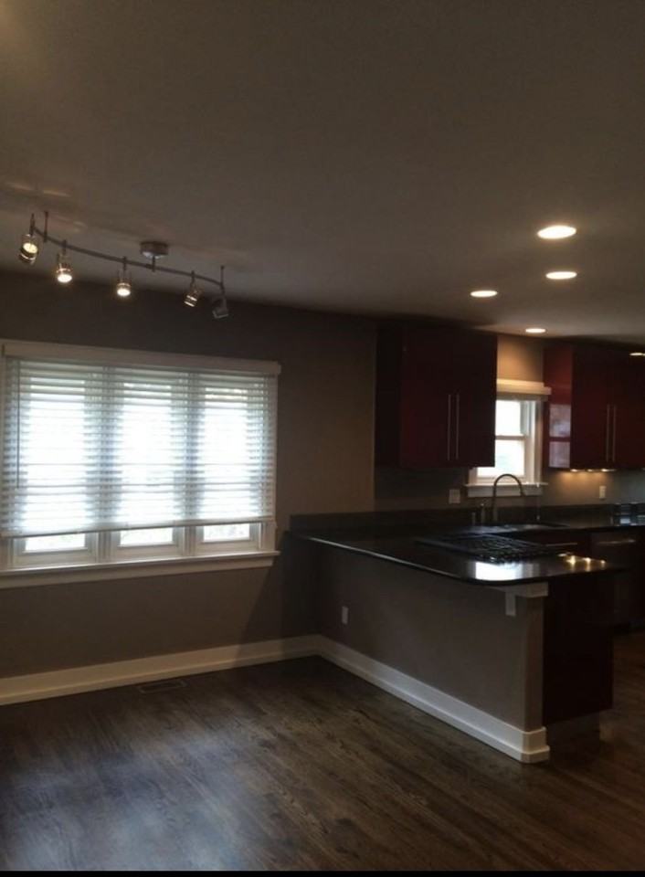 809 S York St - Photo 6 of 10