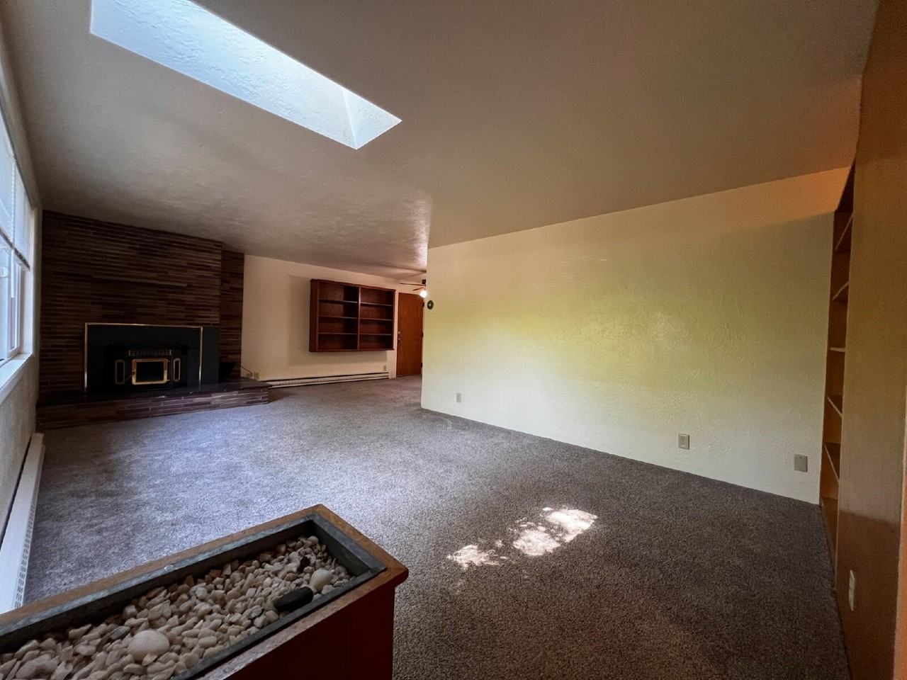 305 E 39th Ave - Photo 5 of 28