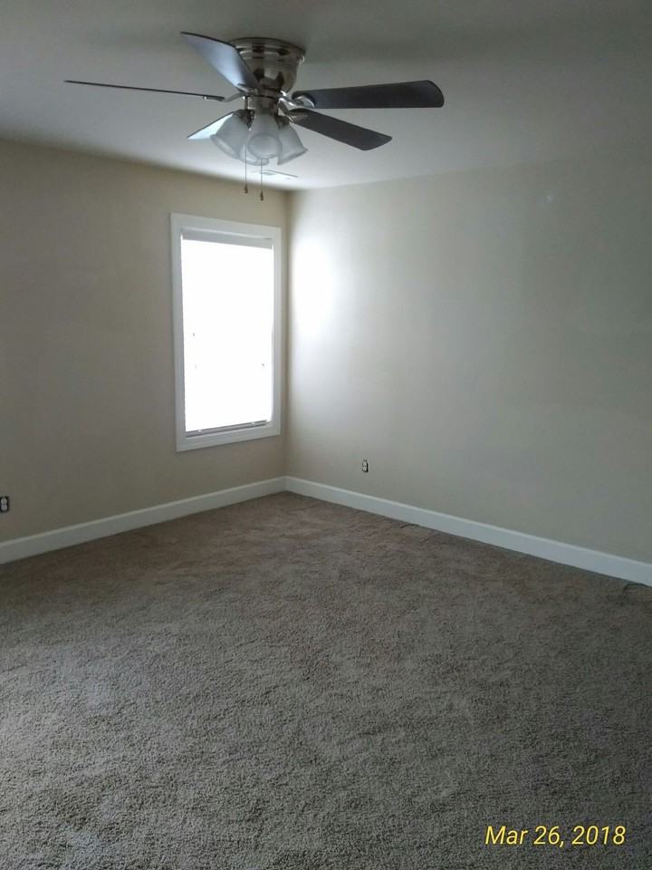 647 Cooper Sq - Photo 4 of 4