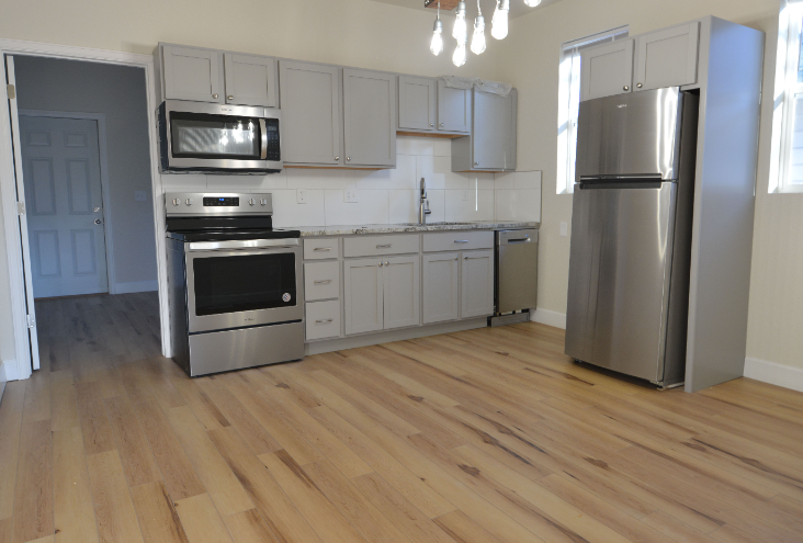 1923 Evans Ave Unit A - Photo 3 of 11