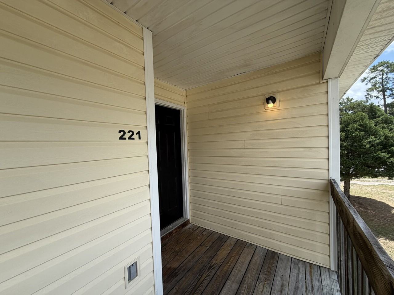 101 Hall St - Photo 2 of 12