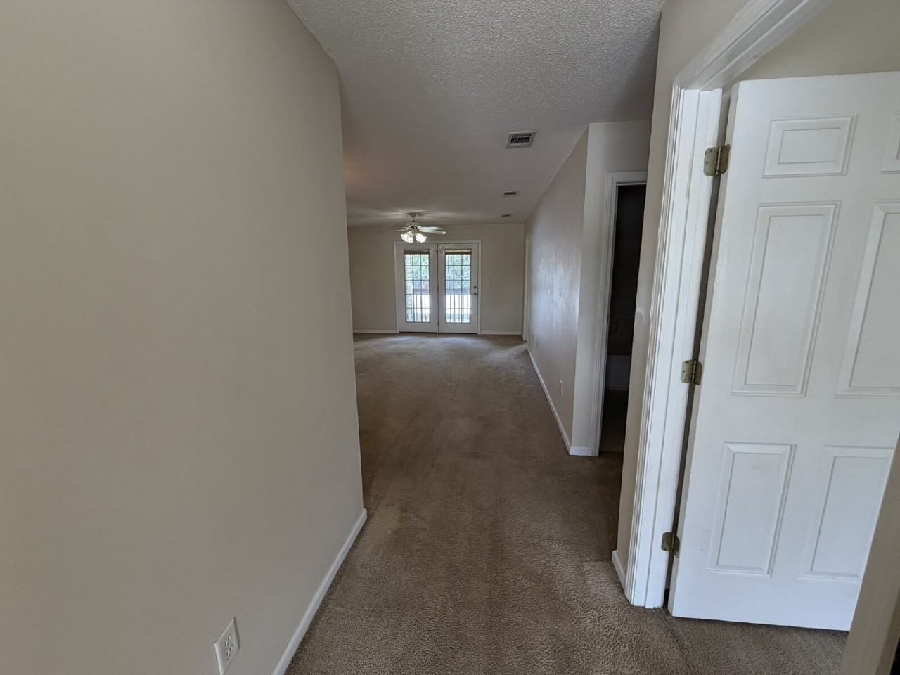 101 Hall St - Photo 3 of 12