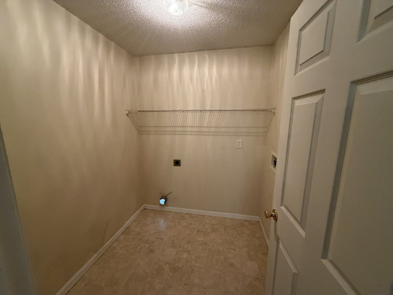 101 Hall St - Photo 7 of 12