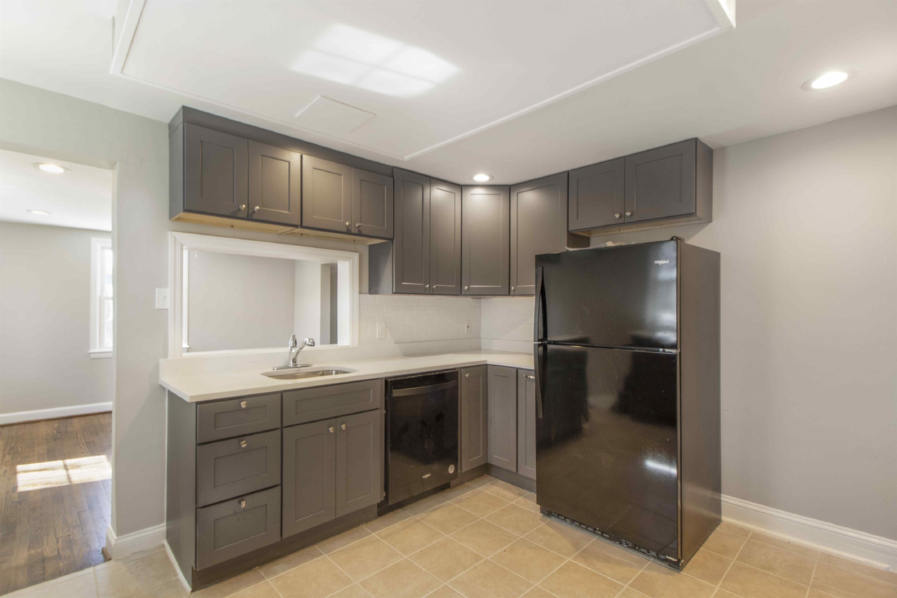 227 Frederick Ave - Photo 2 of 10