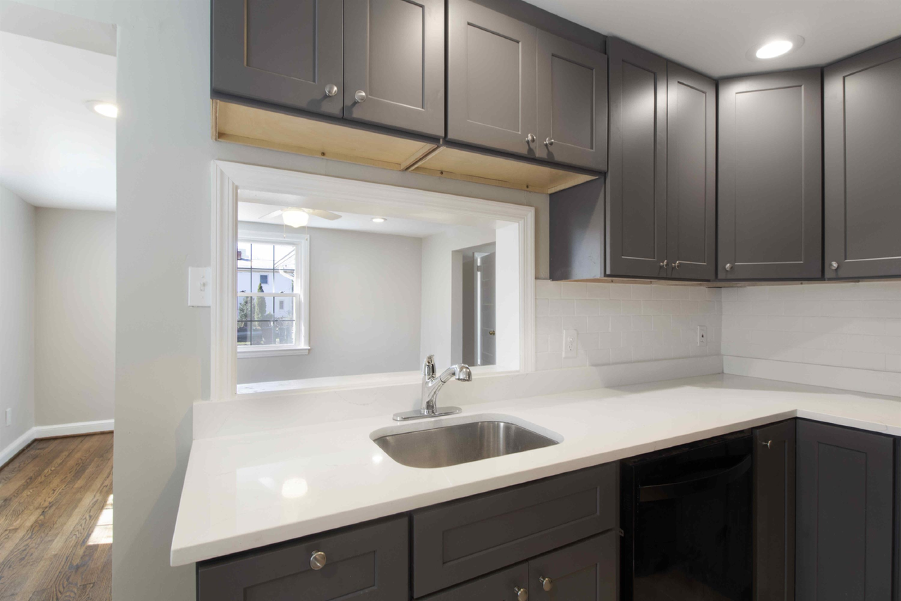 227 Frederick Ave - Photo 6 of 10