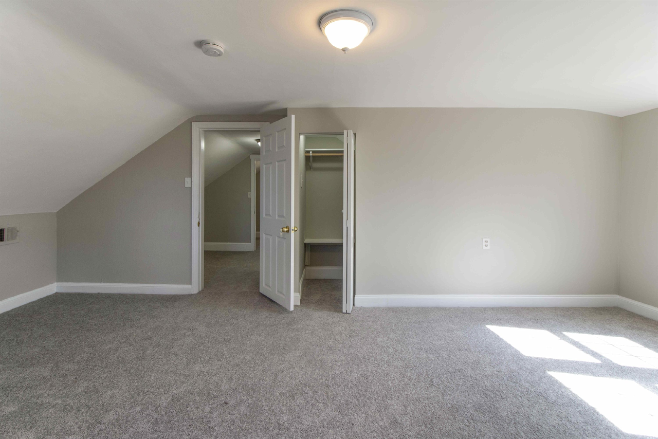 227 Frederick Ave - Photo 7 of 10