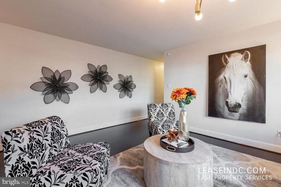 907 Euclid St Nw #102 - Photo 4 of 19