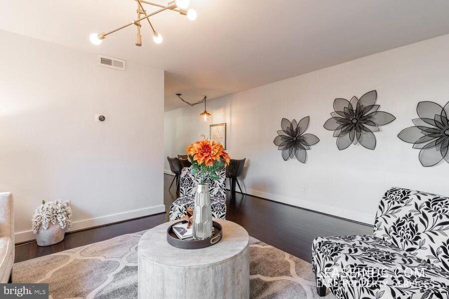907 Euclid St Nw #102 - Photo 5 of 19