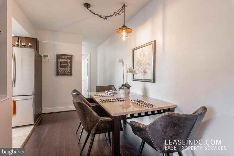 907 Euclid St Nw #102 - Photo 6 of 19