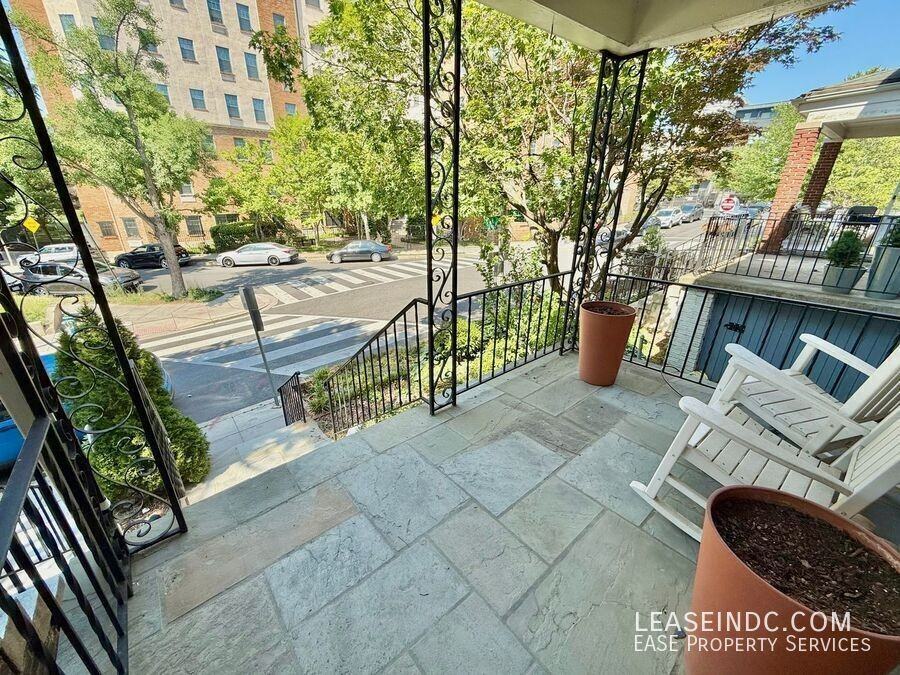 1414 Oak St Nw - Photo 2 of 36