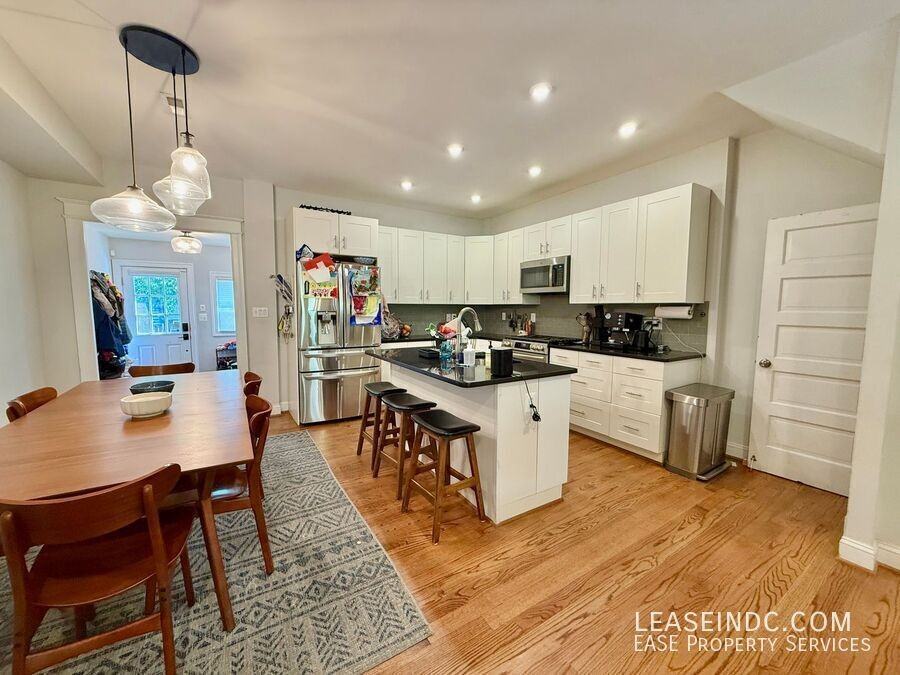 1414 Oak St Nw - Photo 6 of 36