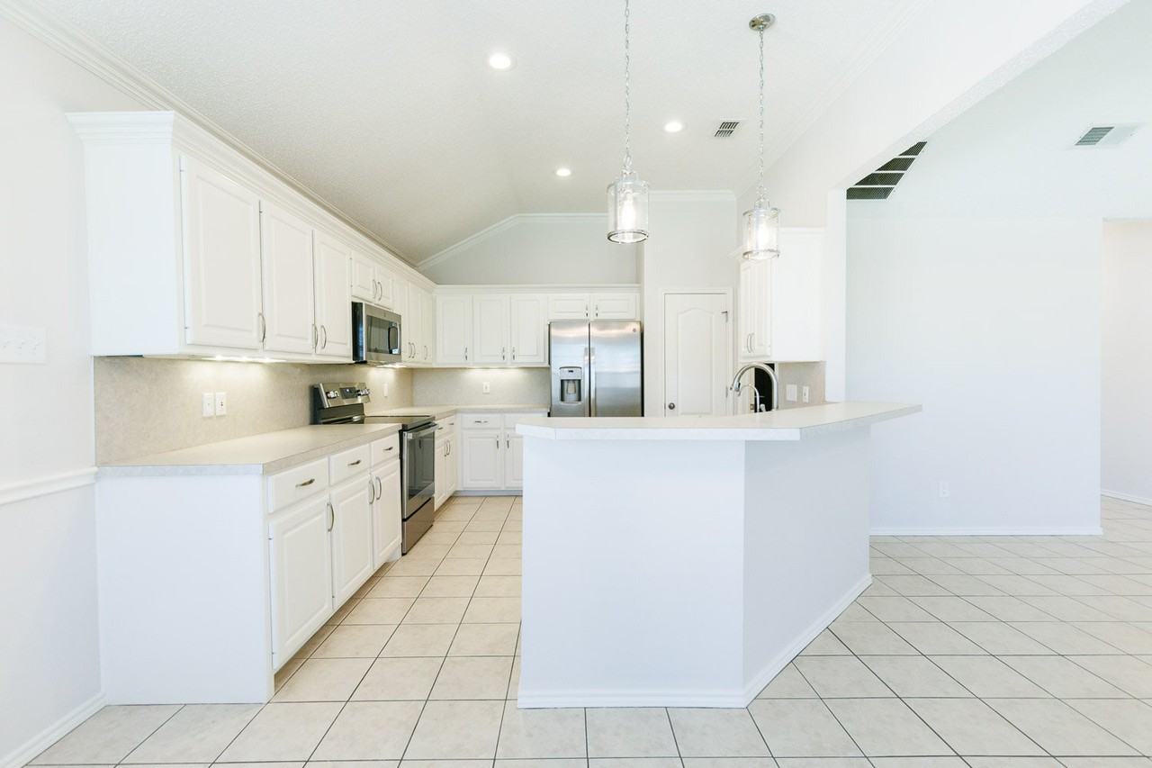 2108 97th St - Photo 7 of 23