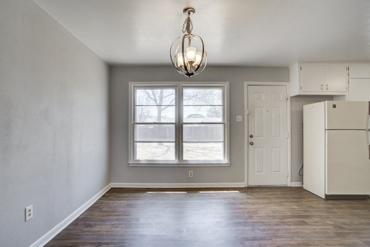 3011 44th St - Photo 6 of 19