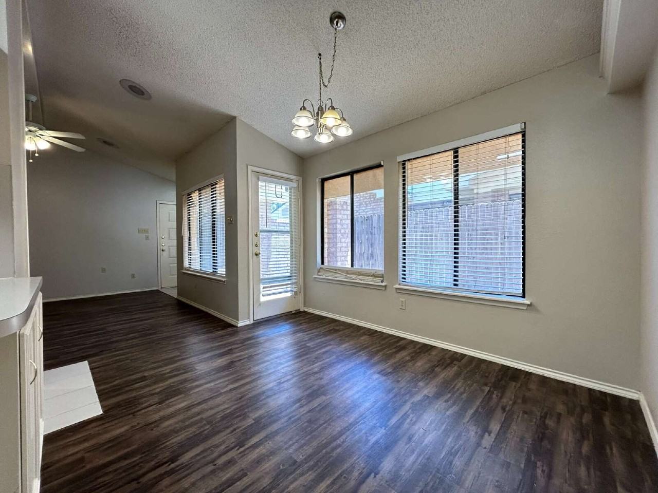 6708 Frankford Ave - Photo 3 of 9