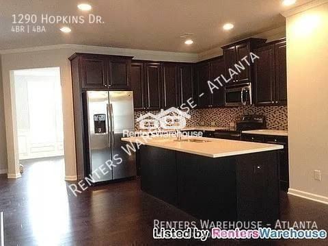 1290 Hopkins Dr - Photo 2 of 8
