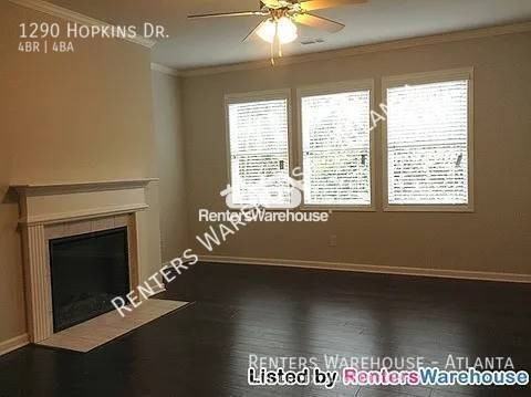 1290 Hopkins Dr - Photo 4 of 8