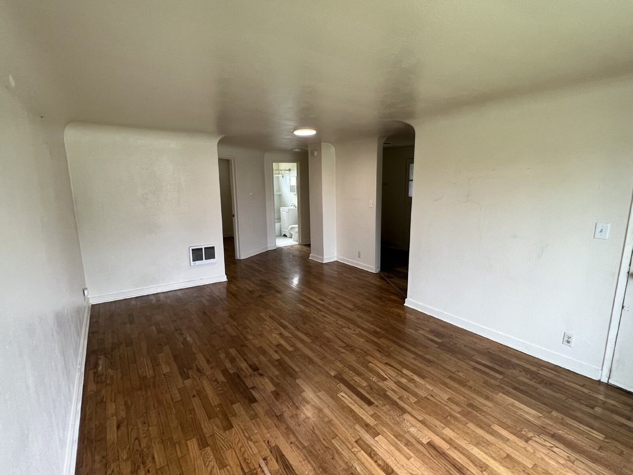 180 E 29th Ave - Photo 3 of 10