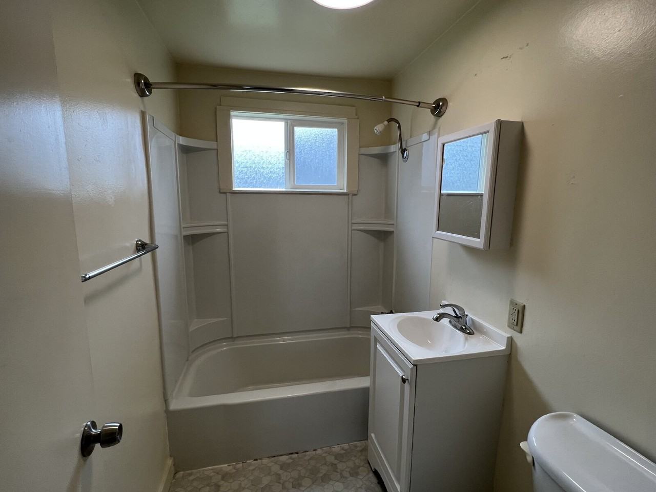 180 E 29th Ave - Photo 5 of 10