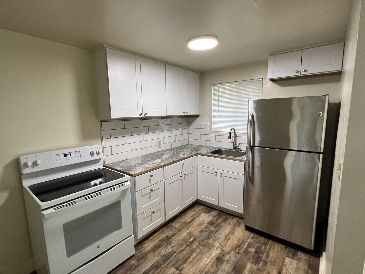 180 E 29th Ave - Photo 6 of 10