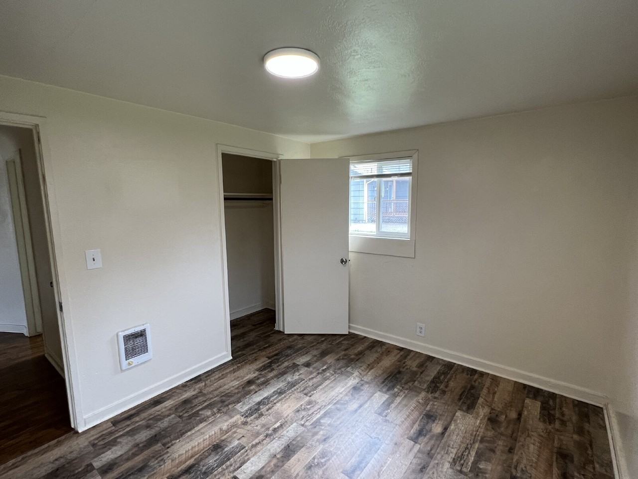 180 E 29th Ave - Photo 7 of 10