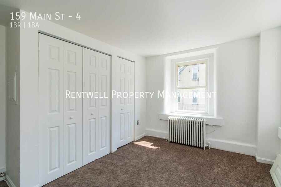 159 Main St #4 - Photo 5 of 15